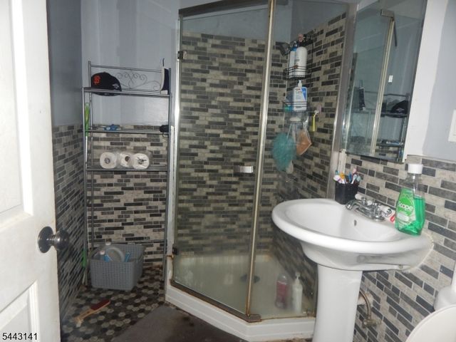 626 Fulton St, Elizabeth City, NJ 07206