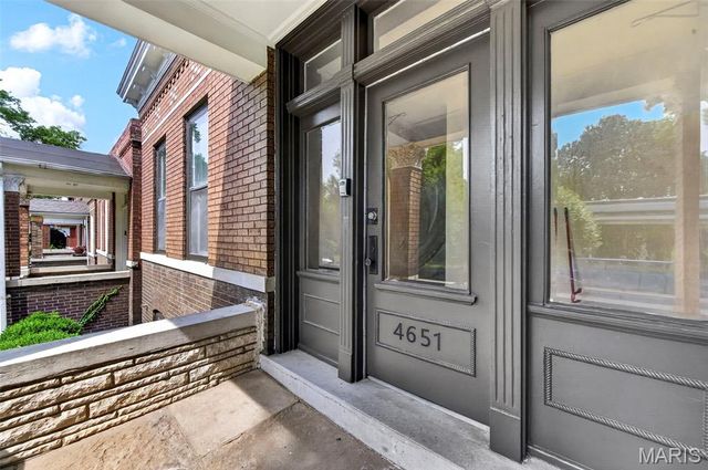 4651 Tennessee Avenue, St Louis, MO 63111