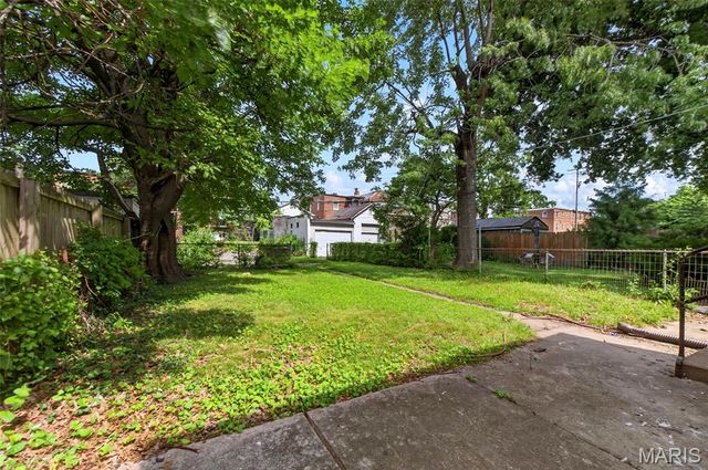4651 Tennessee Avenue, St Louis, MO 63111