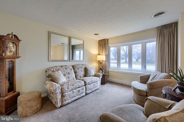 310 DORWART CIR, Etters, PA 17319