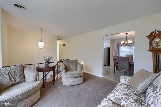 310 DORWART CIR, Etters, PA 17319