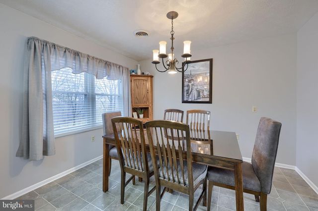 310 DORWART CIR, Etters, PA 17319