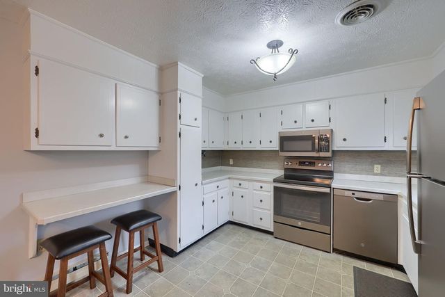 310 DORWART CIR, Etters, PA 17319