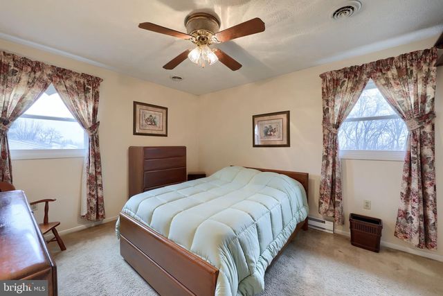 310 DORWART CIR, Etters, PA 17319