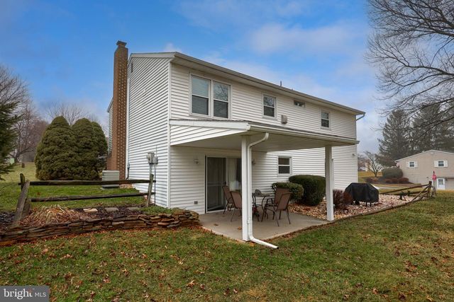 310 DORWART CIR, Etters, PA 17319