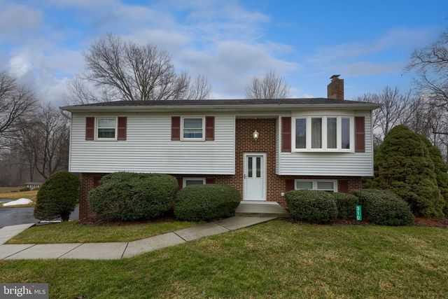 310 DORWART CIR, Etters, PA 17319
