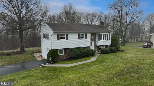 310 DORWART CIR, Etters, PA 17319