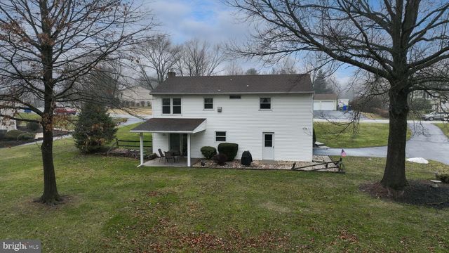 310 DORWART CIR, Etters, PA 17319