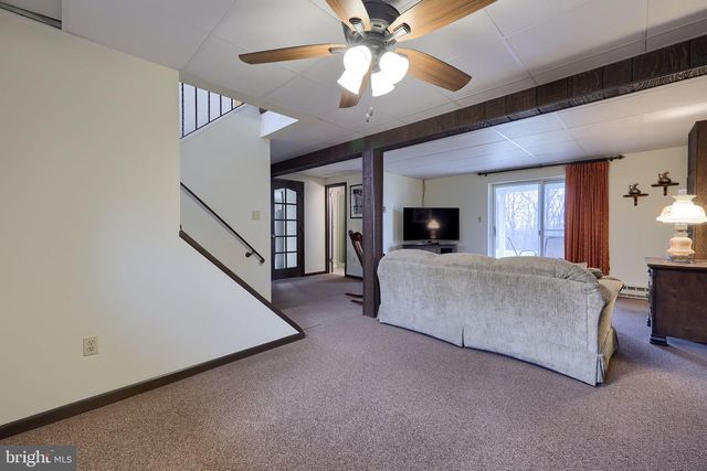 310 DORWART CIR, Etters, PA 17319