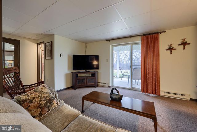 310 DORWART CIR, Etters, PA 17319