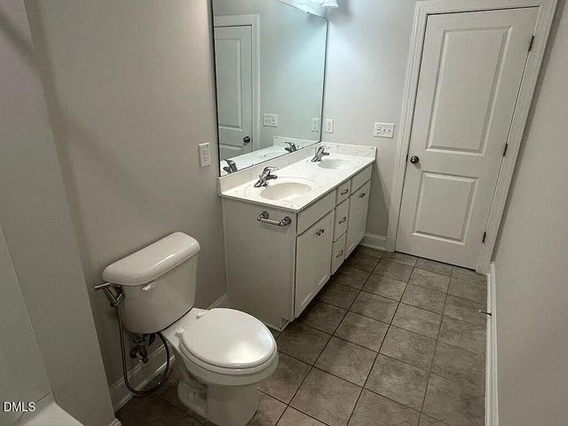 621 Ressler Street, Holly Springs, NC 27540