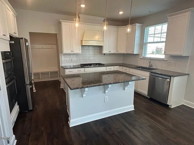 621 Ressler Street, Holly Springs, NC 27540