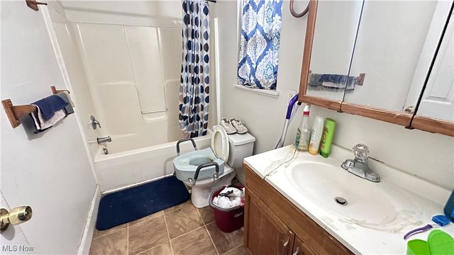 10704 Amor Avenue, Cleveland, OH 44108