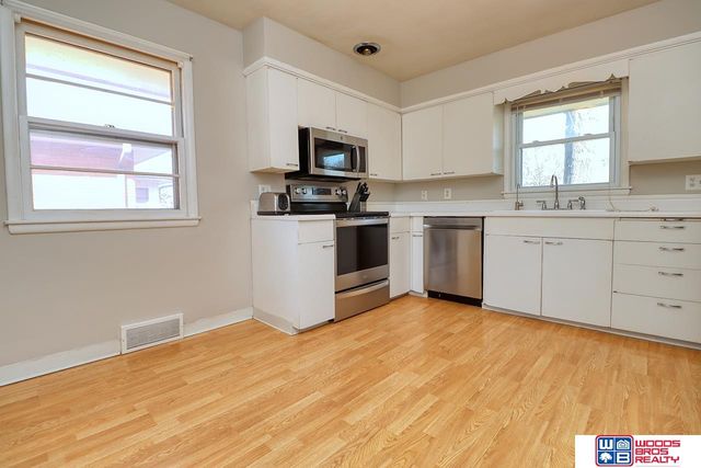 3345 Hillside Street, Lincoln, NE 68506