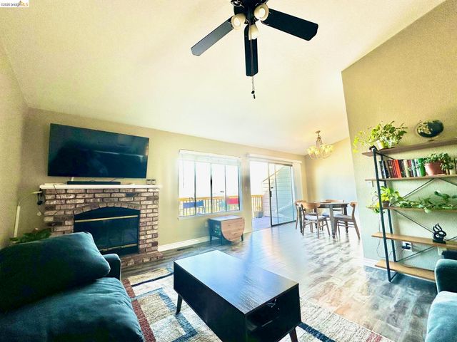 222 Manuel Ct, Bay Point, CA 94565