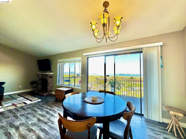 222 Manuel Ct, Bay Point, CA 94565