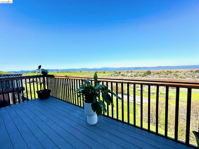 222 Manuel Ct, Bay Point, CA 94565