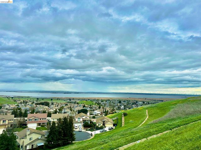 222 Manuel Ct, Bay Point, CA 94565