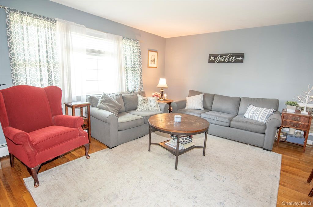 67 Iris Avenue, Floral Park, NY 11001 — photo 3