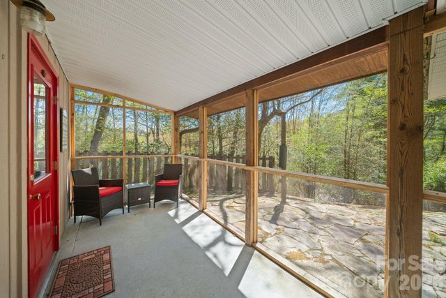 363 S Sequoyah Lane, Brevard, NC 28712