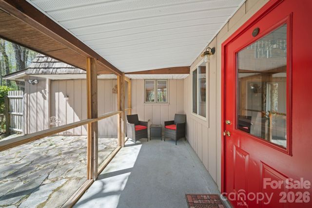 363 S Sequoyah Lane, Brevard, NC 28712