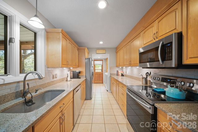 363 S Sequoyah Lane, Brevard, NC 28712