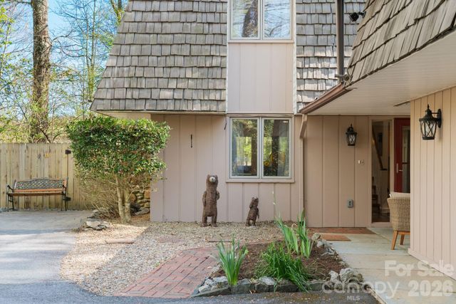 363 S Sequoyah Lane, Brevard, NC 28712