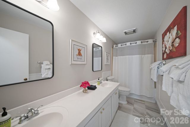 363 S Sequoyah Lane, Brevard, NC 28712