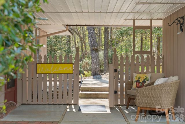 363 S Sequoyah Lane, Brevard, NC 28712