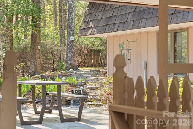 363 S Sequoyah Lane, Brevard, NC 28712