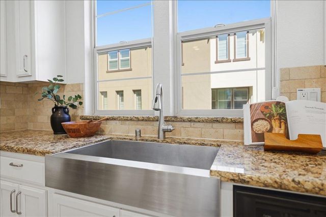 2927 Kaiser Drive, Santa Clara, CA 95051