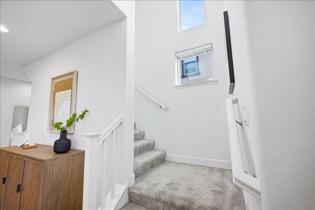 2927 Kaiser Drive, Santa Clara, CA 95051