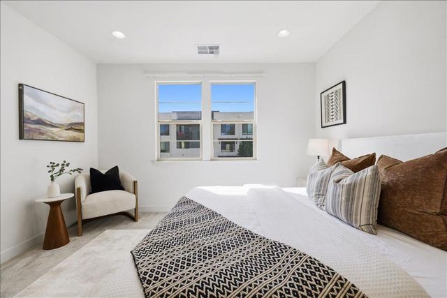 2927 Kaiser Drive, Santa Clara, CA 95051