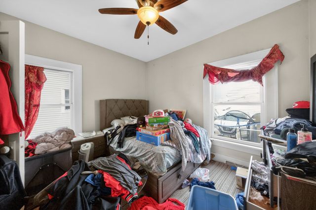 2048 E Walnut Street, Des Moines, IA 50317