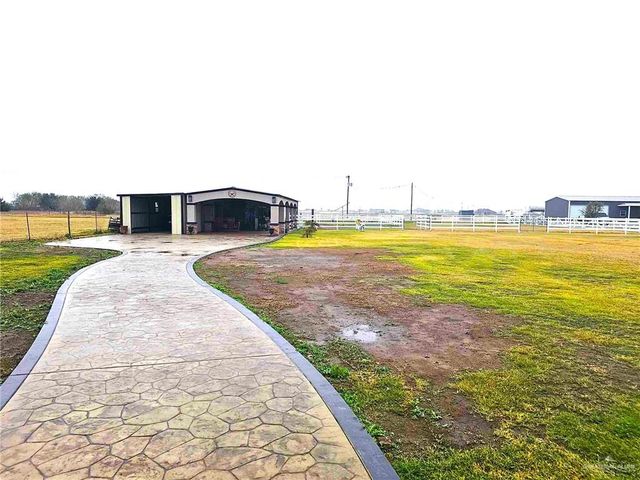 23900 Oak Knoll Drive, Monte Alto, TX 78538