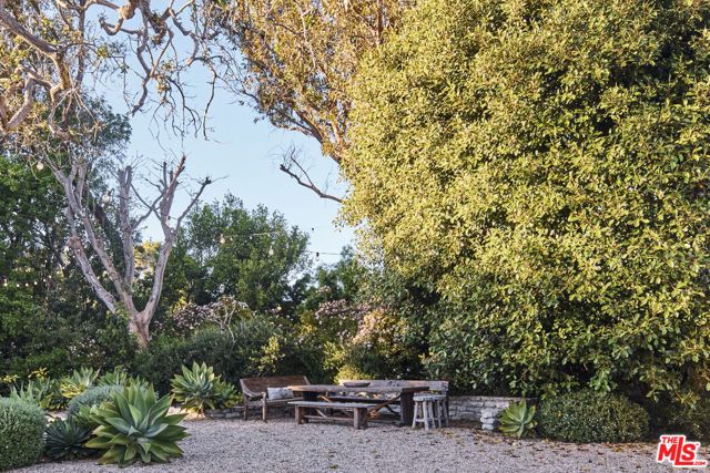 6715 Fernhill Drive, Malibu, CA 90265