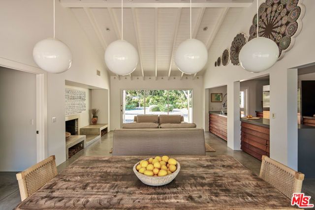 6715 Fernhill Drive, Malibu, CA 90265