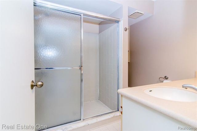 4161 Breckenridge Drive, West Bloomfield, MI 48322