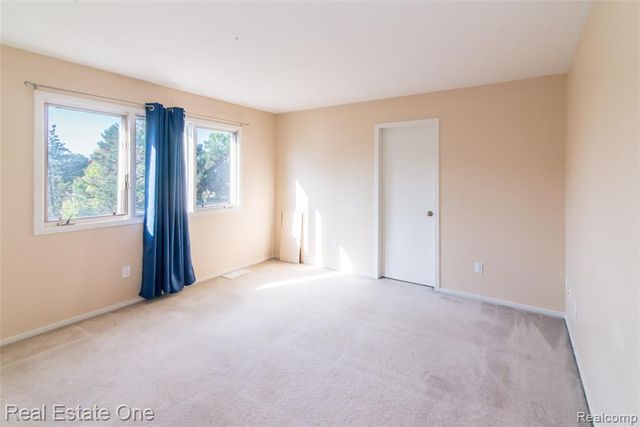 4161 Breckenridge Drive, West Bloomfield, MI 48322