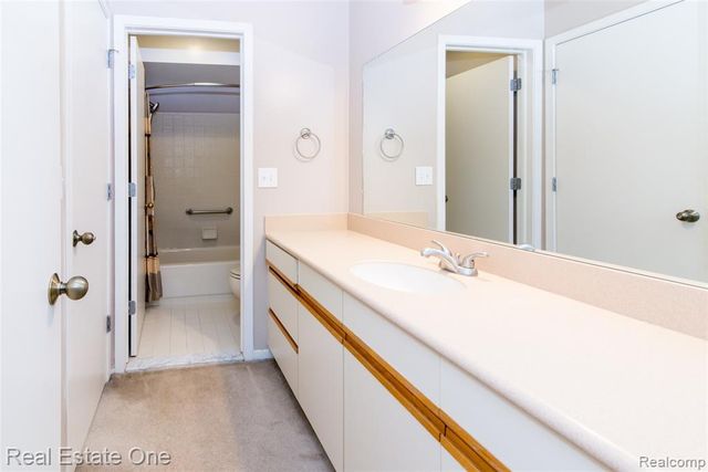 4161 Breckenridge Drive, West Bloomfield, MI 48322