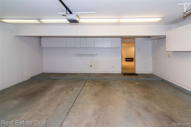 4161 Breckenridge Drive, West Bloomfield, MI 48322