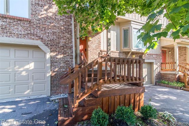 4161 Breckenridge Drive, West Bloomfield, MI 48322