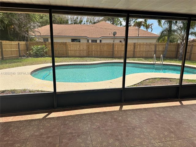 2302 SE Leithgow St, Port St. Lucie, FL 34952