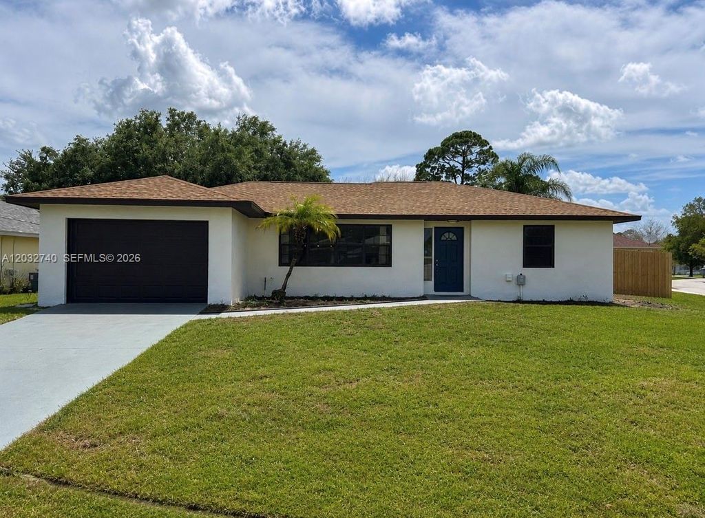 2302 SE Leithgow St, Port St. Lucie, FL 34952