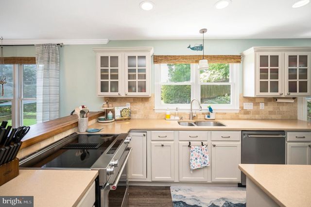 2 SNOW MEADOW LN, Stafford, VA 22554