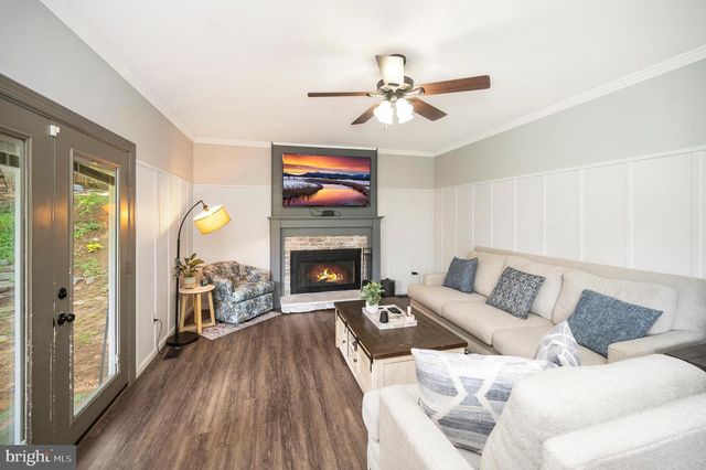 2 SNOW MEADOW LN, Stafford, VA 22554