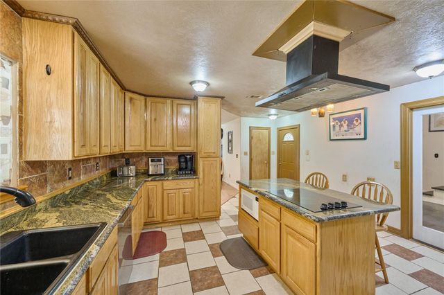 47 Stagecoach Road, Coldspring, TX 77331