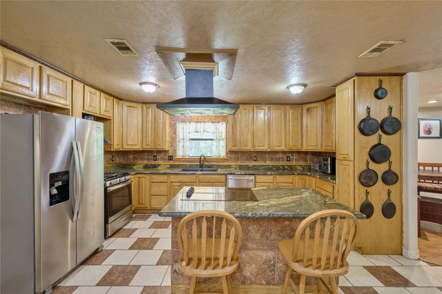 47 Stagecoach Road, Coldspring, TX 77331