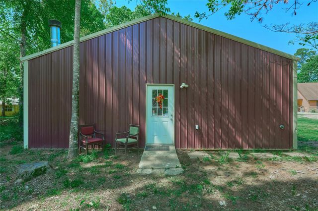 47 Stagecoach Road, Coldspring, TX 77331