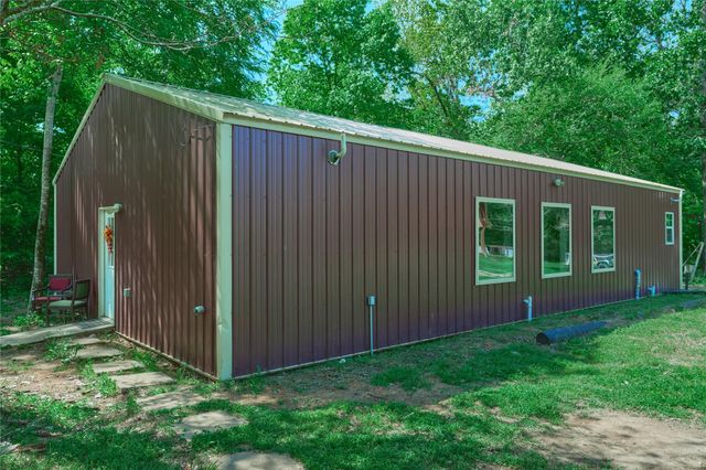 47 Stagecoach Road, Coldspring, TX 77331